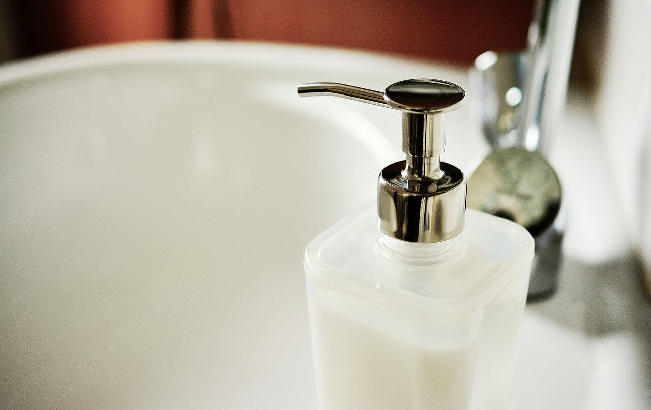 risks of soap and facial cleansers
