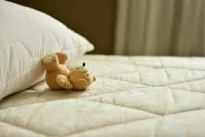 toxic bedding pillow