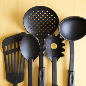 Plastic cookware 