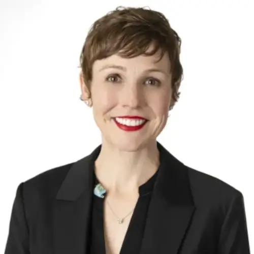 Dr Amber Oman headshot