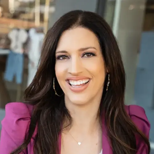 Laura Frontiero headshot